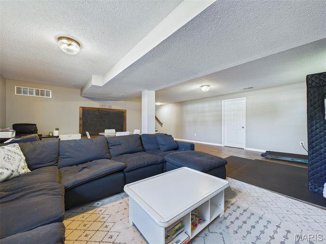 115 Shadowbrooke, Troy, IL 62294