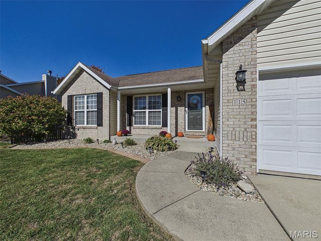 115 Shadowbrooke, Troy, IL 62294