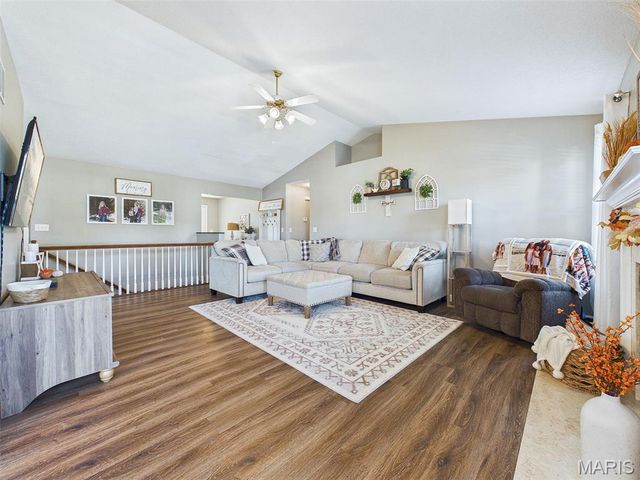 115 Shadowbrooke, Troy, IL 62294