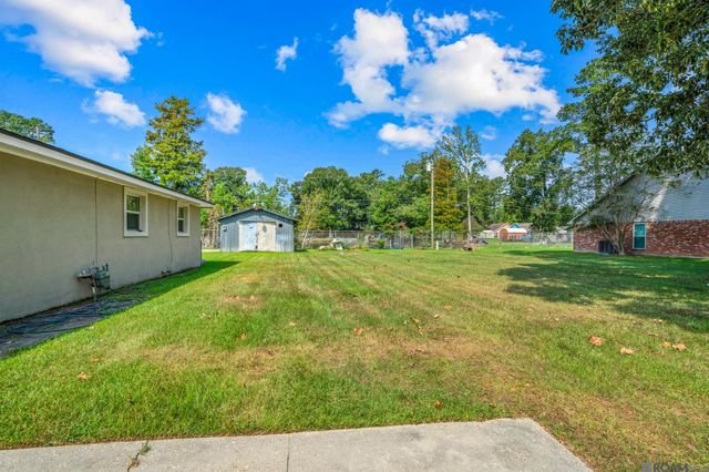 7470 Linda Lee Dr, Denham Springs, LA 70706