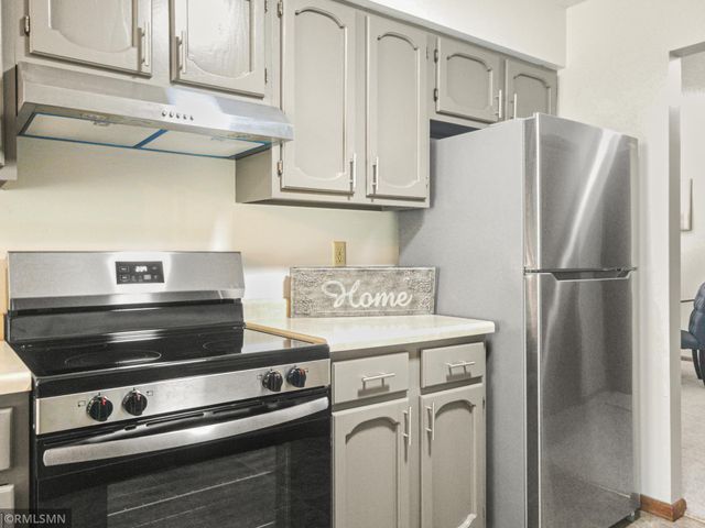 1977 Gold Trail A, Eagan, MN 55122