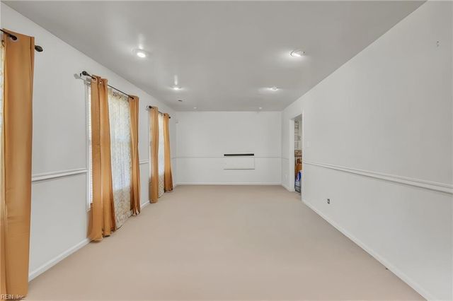 101 Hazelwood CT, Newport News, VA 23608