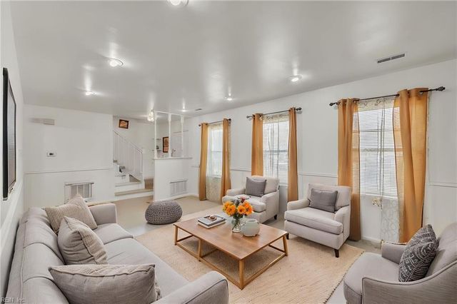 101 Hazelwood CT, Newport News, VA 23608