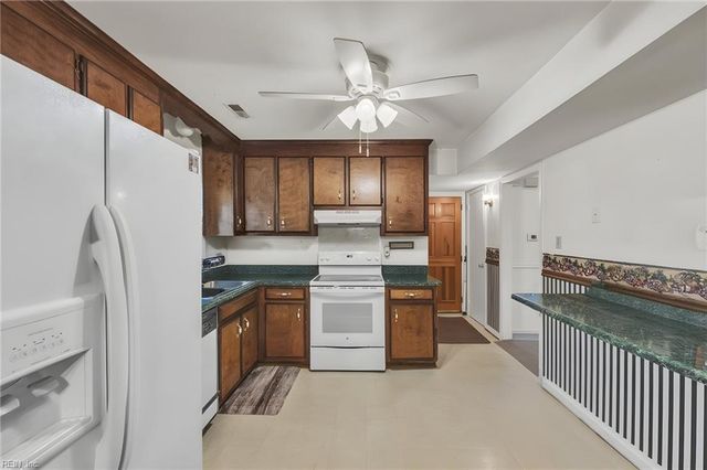 101 Hazelwood CT, Newport News, VA 23608