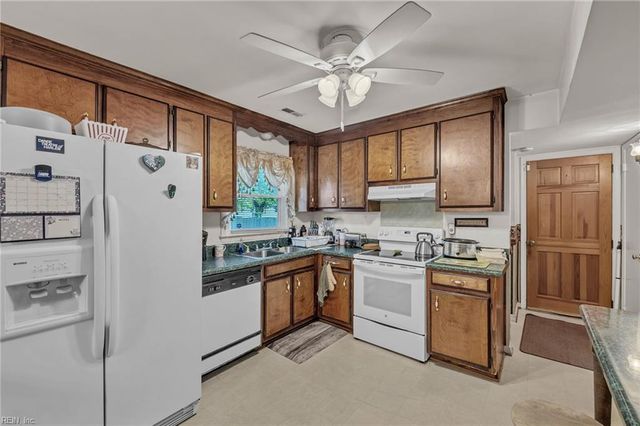 101 Hazelwood CT, Newport News, VA 23608