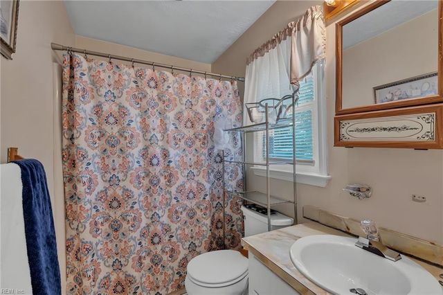 101 Hazelwood CT, Newport News, VA 23608