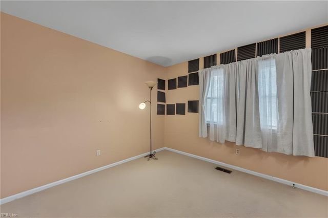 101 Hazelwood CT, Newport News, VA 23608