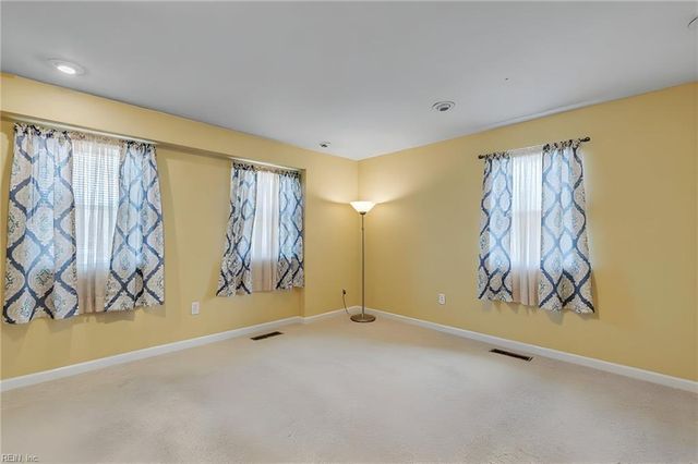 101 Hazelwood CT, Newport News, VA 23608