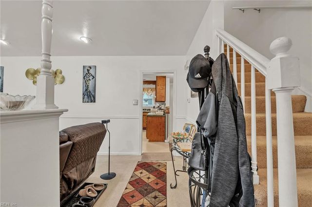 101 Hazelwood CT, Newport News, VA 23608