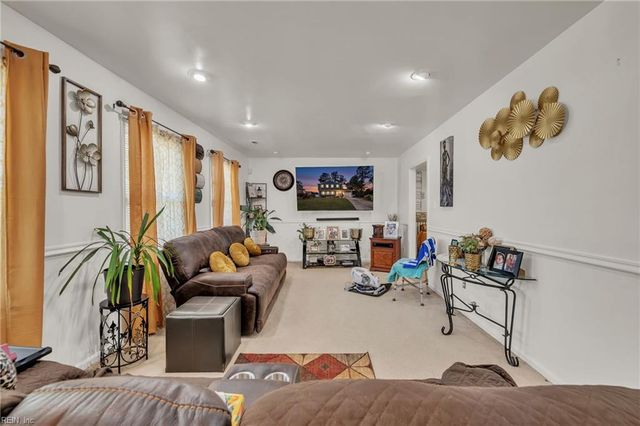 101 Hazelwood CT, Newport News, VA 23608