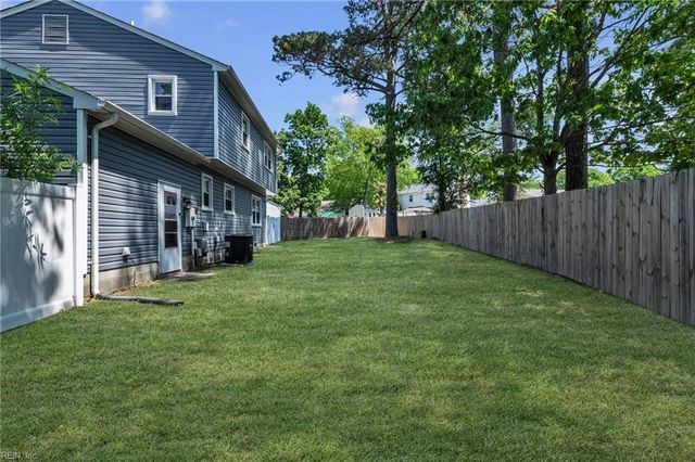 101 Hazelwood CT, Newport News, VA 23608