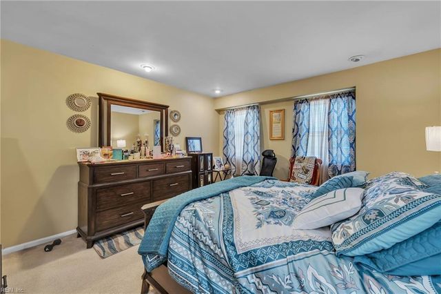 101 Hazelwood CT, Newport News, VA 23608