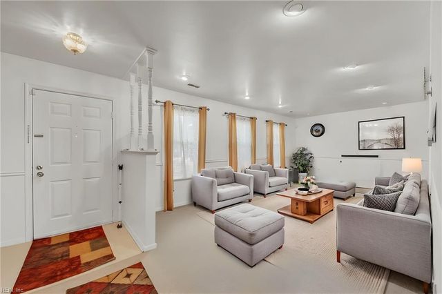 101 Hazelwood CT, Newport News, VA 23608