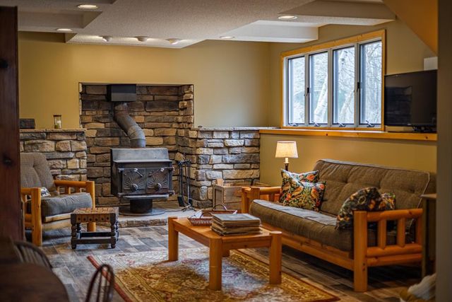 1549 Twin Springs Road, Houlton, WI 54082