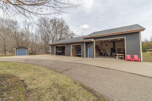 1549 Twin Springs Road, Houlton, WI 54082