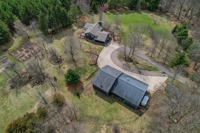 1549 Twin Springs Road, Houlton, WI 54082