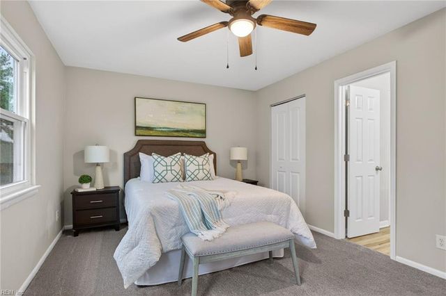 639 Red Horse LN, Virginia Beach, VA 23462