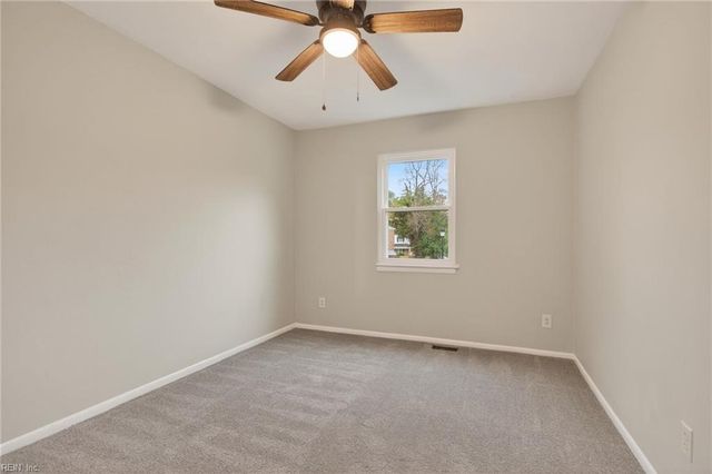 639 Red Horse LN, Virginia Beach, VA 23462