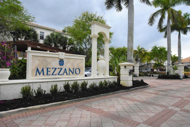 9857 Baywinds Drive 9105, West Palm Beach, FL 33411
