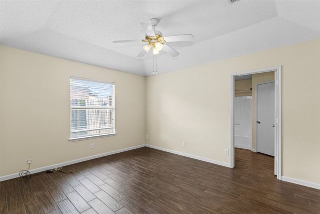 412 Dakota Drive, Joshua, TX 76058