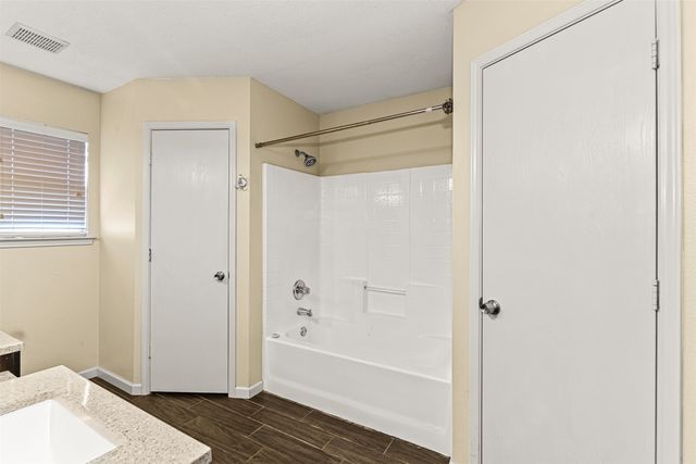412 Dakota Drive, Joshua, TX 76058