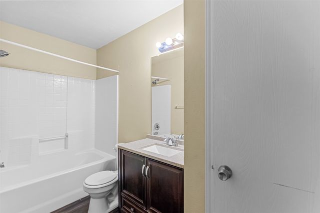 412 Dakota Drive, Joshua, TX 76058