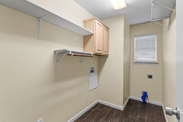 412 Dakota Drive, Joshua, TX 76058