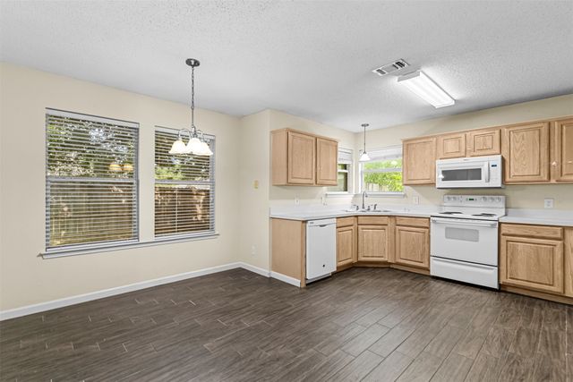 412 Dakota Drive, Joshua, TX 76058