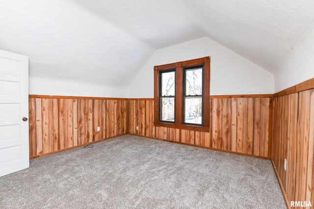 412 WASHINGTON Street, Pekin, IL 61554