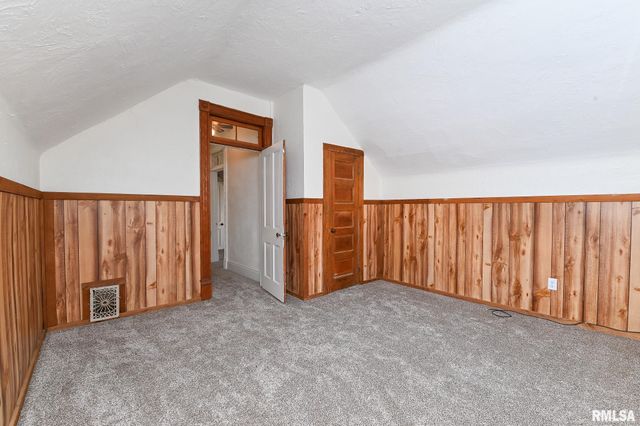 412 WASHINGTON Street, Pekin, IL 61554