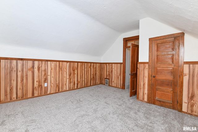 412 WASHINGTON Street, Pekin, IL 61554