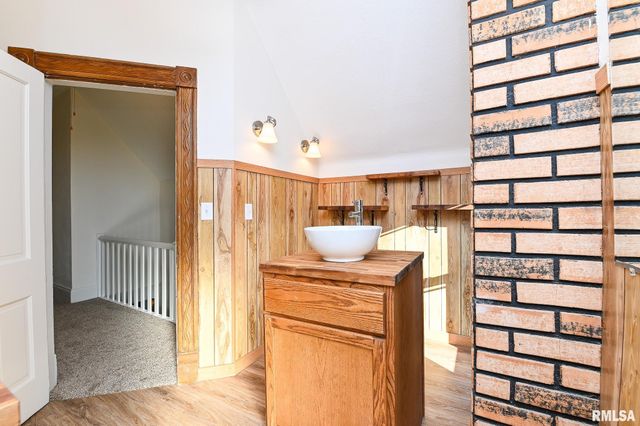 412 WASHINGTON Street, Pekin, IL 61554