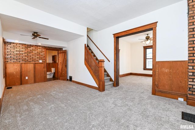 412 WASHINGTON Street, Pekin, IL 61554