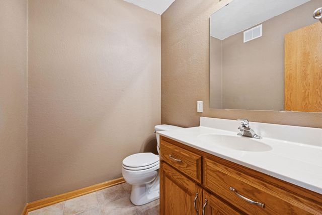 500 Chatfield Lane, Belle Plaine, MN 56011