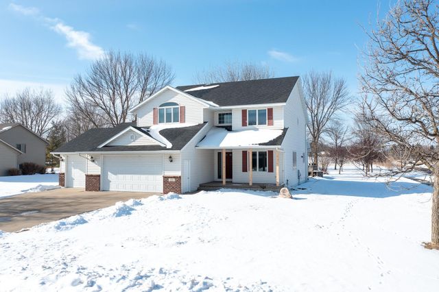 500 Chatfield Lane, Belle Plaine, MN 56011