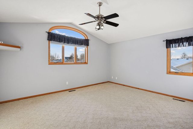 500 Chatfield Lane, Belle Plaine, MN 56011