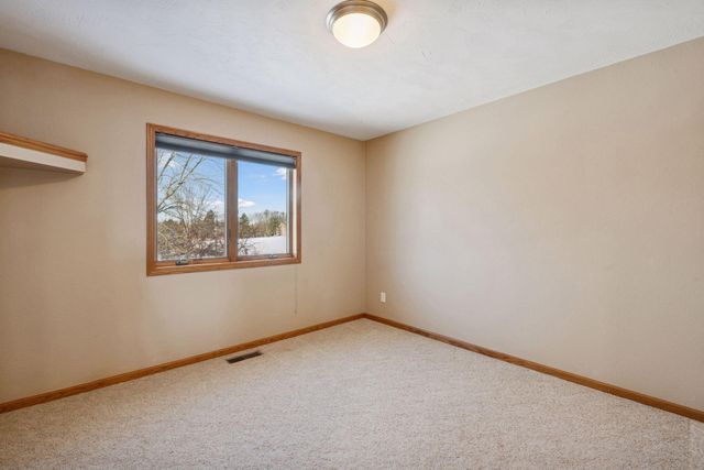 500 Chatfield Lane, Belle Plaine, MN 56011