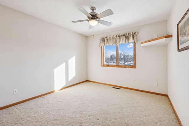 500 Chatfield Lane, Belle Plaine, MN 56011