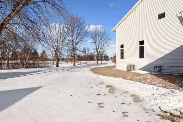 500 Chatfield Lane, Belle Plaine, MN 56011