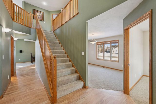 500 Chatfield Lane, Belle Plaine, MN 56011