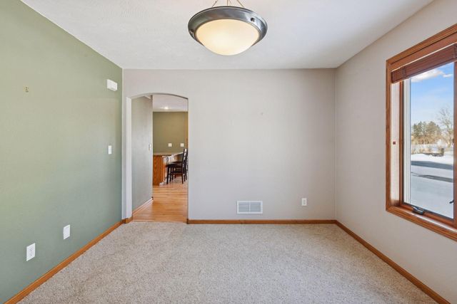 500 Chatfield Lane, Belle Plaine, MN 56011