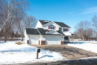 500 Chatfield Lane, Belle Plaine, MN 56011