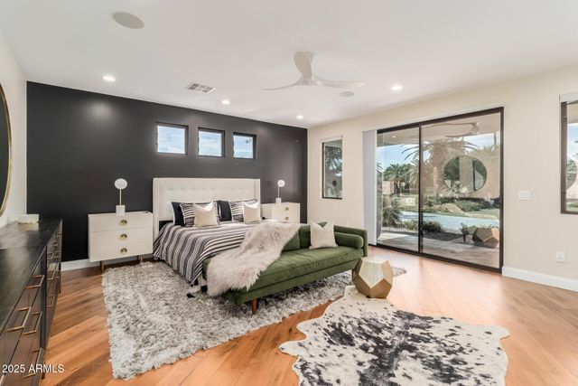 4601 N Royal View Drive, Phoenix, AZ 85018