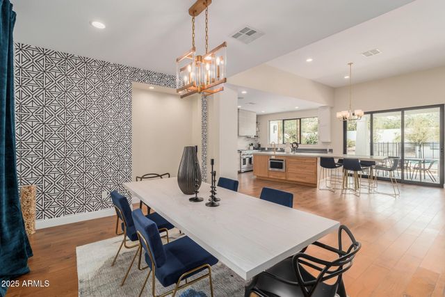 4601 N Royal View Drive, Phoenix, AZ 85018