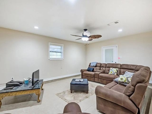 5848 Texas Avenue, Port Arthur, TX 77640