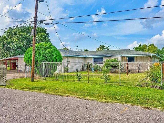 5848 Texas Avenue, Port Arthur, TX 77640