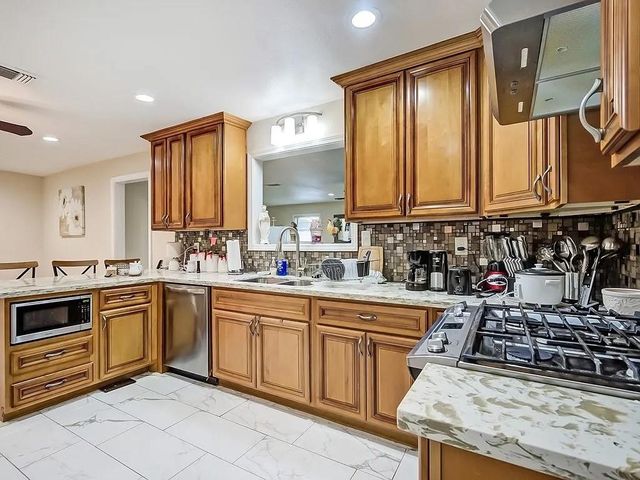 5848 Texas Avenue, Port Arthur, TX 77640