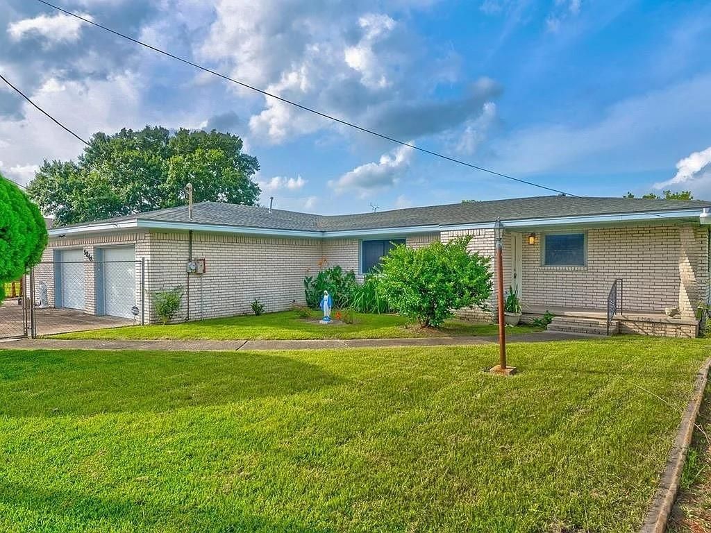 5848 Texas Avenue, Port Arthur, TX 77640