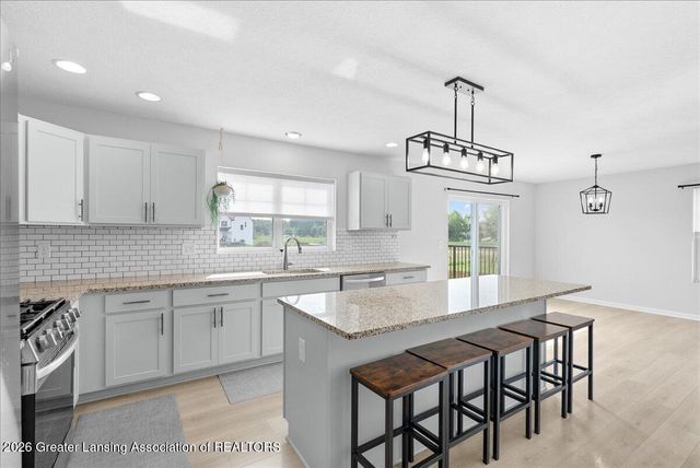 1910 Nightingale Drive, Holt, MI 48842