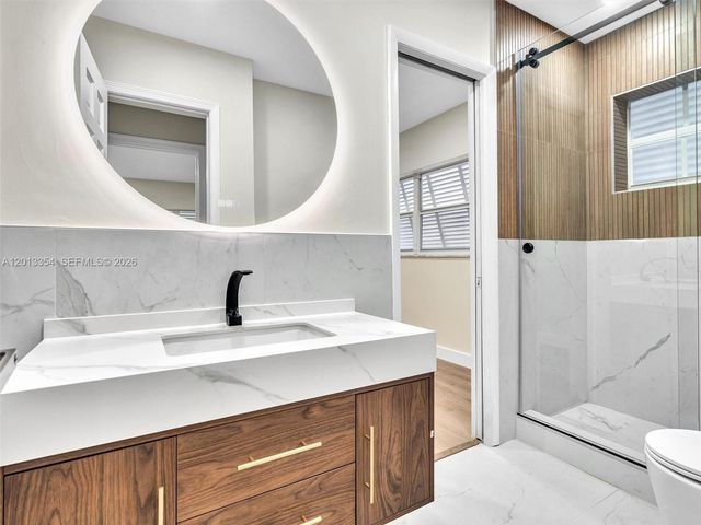 2101 NE 54th Ct, Fort Lauderdale, FL 33308